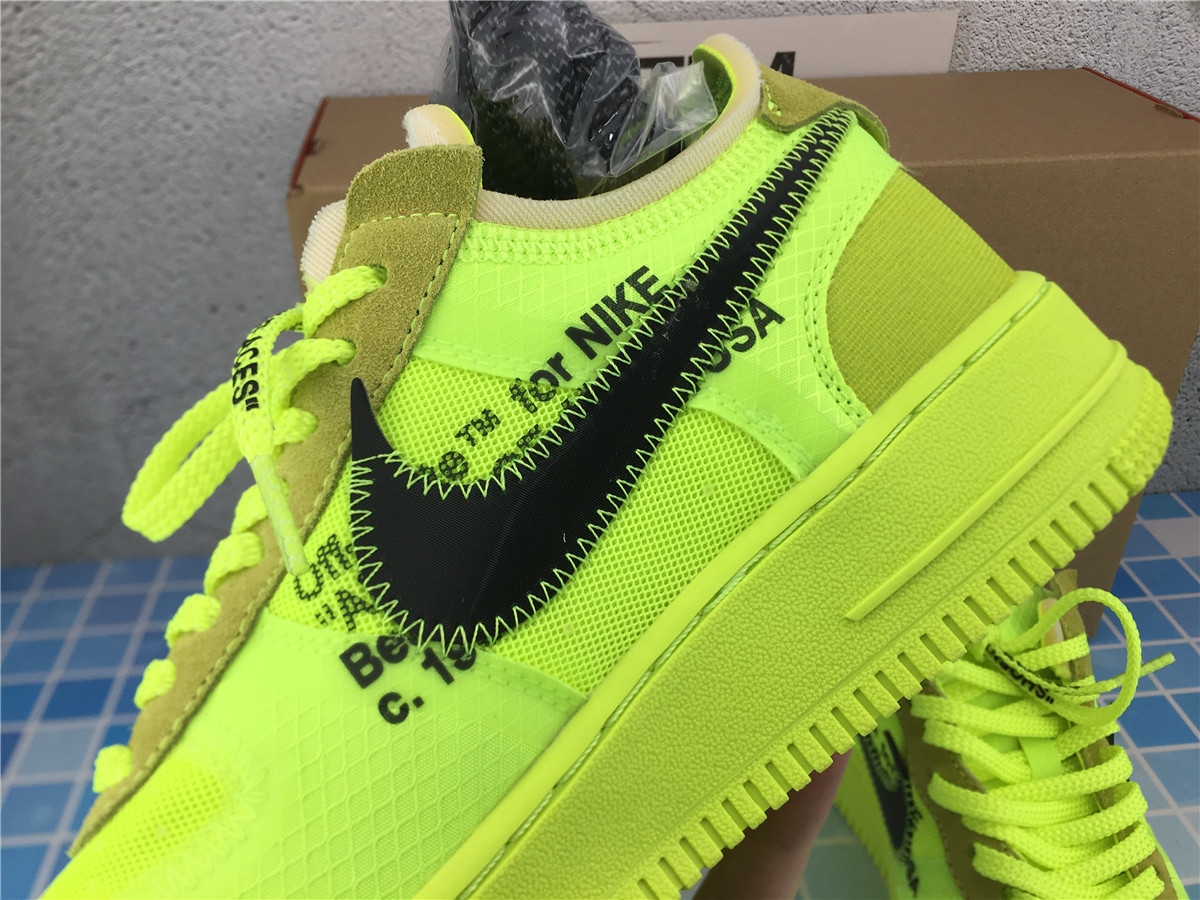 Off-White x Air Force 1 Low Volt AO4606 700